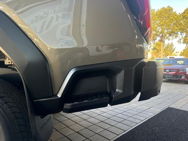 2026-Toyota-Hilux-28-GD-6-RB-Legend-Auto-Double-Cab-Mhev image:13