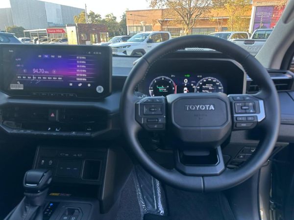 2026-Toyota-Hilux-28-GD-6-RB-Legend-Auto-Double-Cab-Mhev image:19