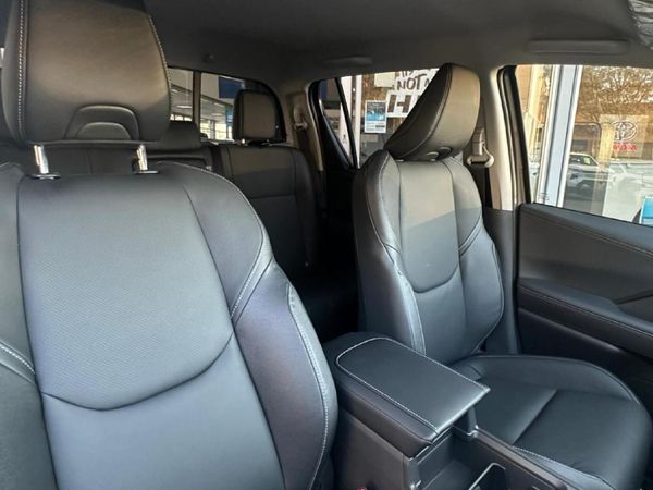 2026-Toyota-Hilux-28-GD-6-RB-Legend-Auto-Double-Cab-Mhev image:23