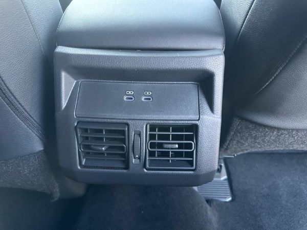 2026-Toyota-Hilux-28-GD-6-RB-Legend-Auto-Double-Cab-Mhev image:24