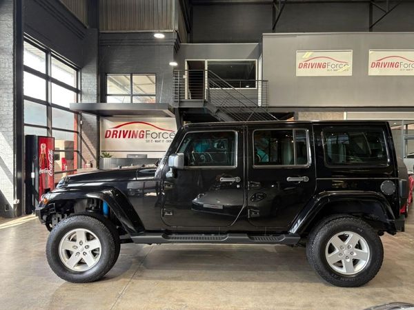2015-Jeep-Wrangler-Unlimited-28-CRD-Sahara-Auto image:7