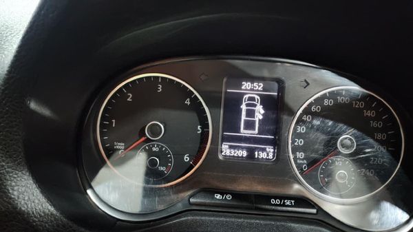 2014-Volkswagen-Amarok-20-BiTDI-Highline-132kW-Double-Cab image:9