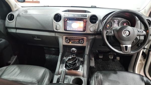 2014-Volkswagen-Amarok-20-BiTDI-Highline-132kW-Double-Cab image:8
