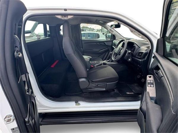 2026-Isuzu-D-Max-19-DDI-HR-L-Extended-Cab image:8