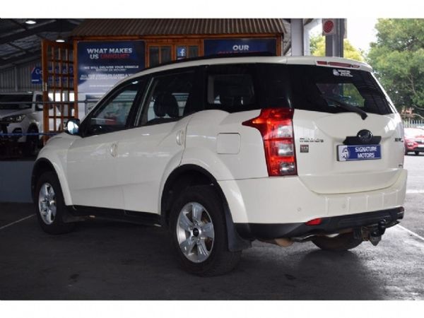 2014-Mahindra-XUV-500-22D-mHawk-7-seat-W6 image:3