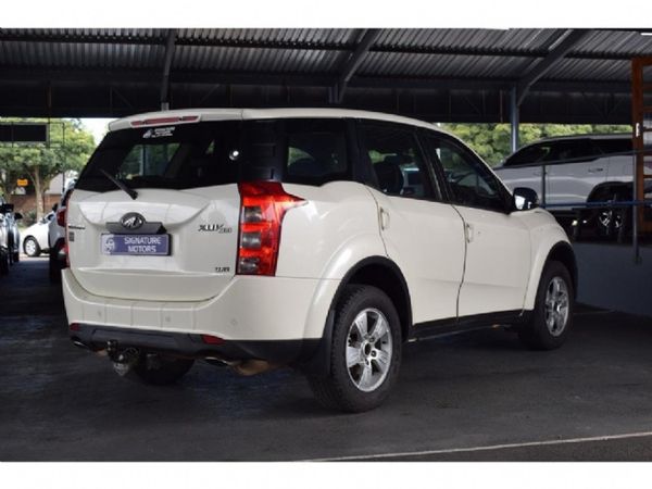 2014-Mahindra-XUV-500-22D-mHawk-7-seat-W6 image:5