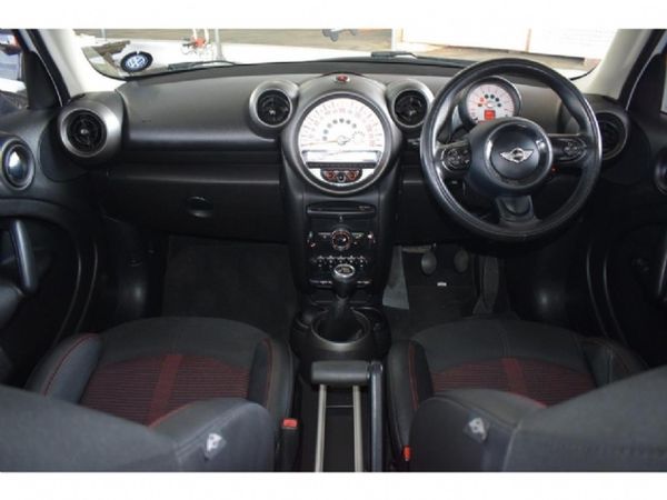 2011-MINI-Countryman-Cooper image:9