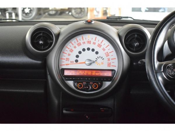 2011-MINI-Countryman-Cooper image:13