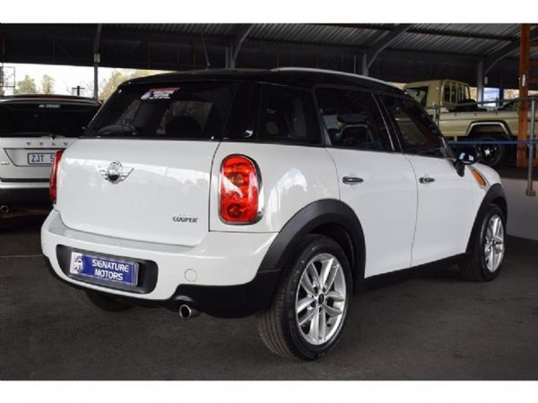 2011-MINI-Countryman-Cooper image:6