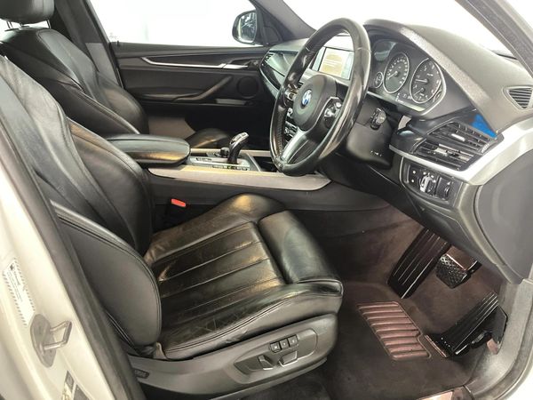 2014-BMW-X5-xDrive30d-M-Sport-Auto image:9
