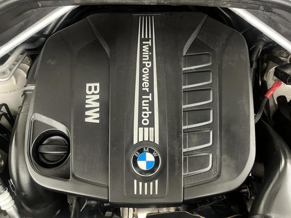 2014-BMW-X5-xDrive30d-M-Sport-Auto image:12