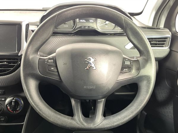 2017-Peugeot-208-12-PureTech-Active-5-dr image:12