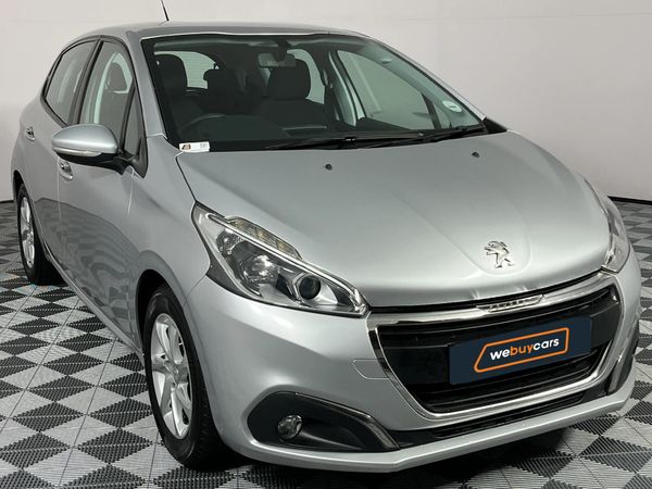 2017-Peugeot-208-12-PureTech-Active-5-dr image:16