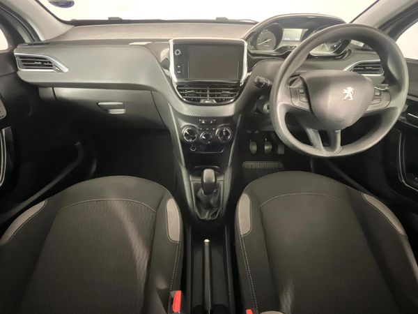 2017-Peugeot-208-12-PureTech-Active-5-dr image:1