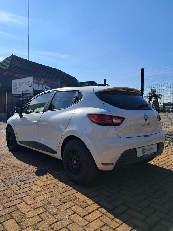 2020-Renault-Clio-IV-900T-Dynamique-5-dr-66kW image:5