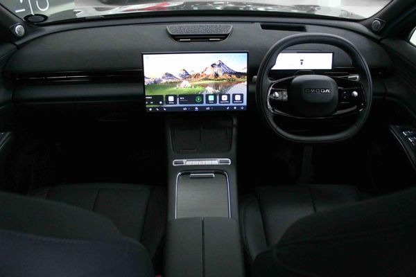 2026-Omoda-C7-15T-SHS-DHT-Phev image:11