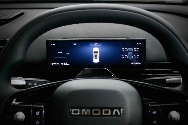 2026-Omoda-C7-15T-SHS-DHT-Phev image:13