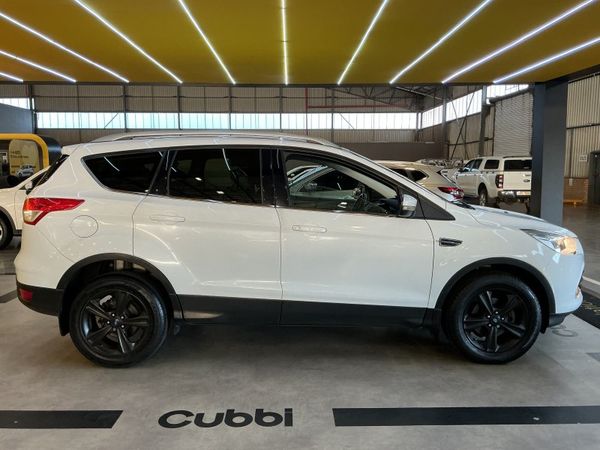 2015-Ford-Kuga-15-EcoBoost-Ambiente image:9