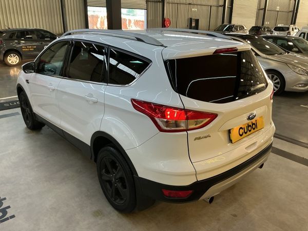 2015-Ford-Kuga-15-EcoBoost-Ambiente image:4