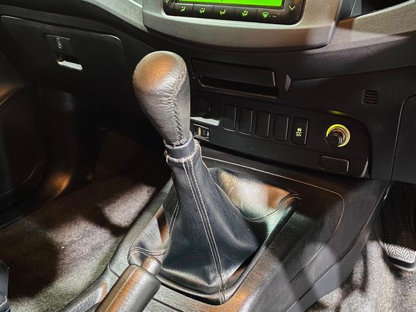 2015-Toyota-Hilux-30-D-4D-Legend-45-Raised-Body-Double-Cab-Manual image:12