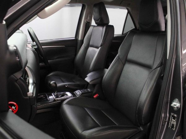 2023-Toyota-Fortuner-24-GD-6-Raised-Body-Auto image:10