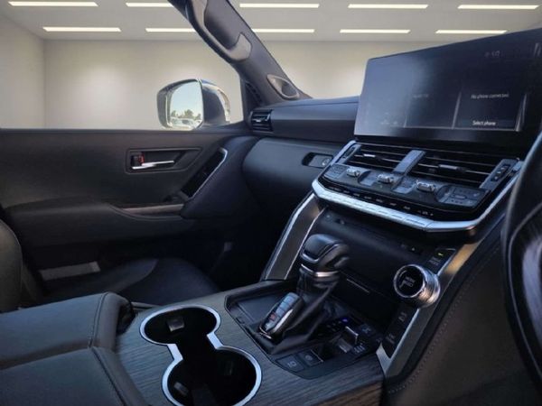 2023-Toyota-Land-Cruiser-300-V6-33-D-ZX image:9