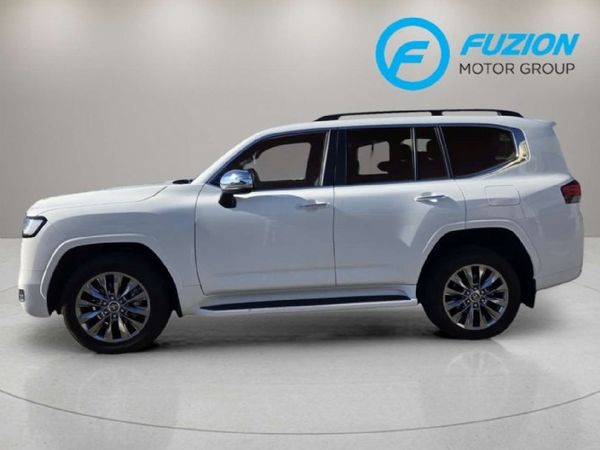 2023-Toyota-Land-Cruiser-300-V6-33-D-ZX image:3
