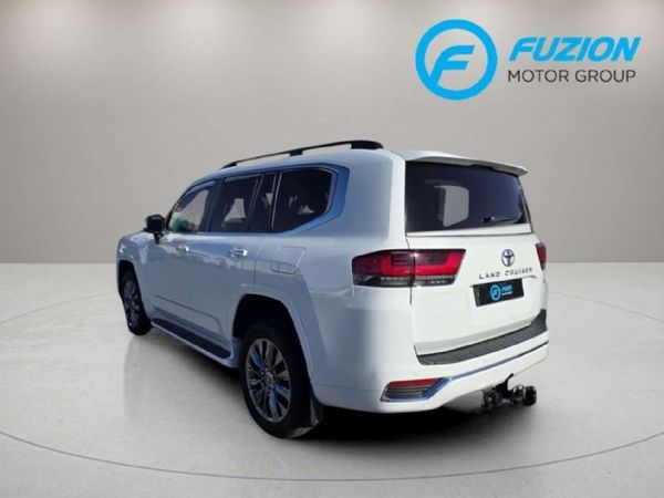 2023-Toyota-Land-Cruiser-300-V6-33-D-ZX image:7