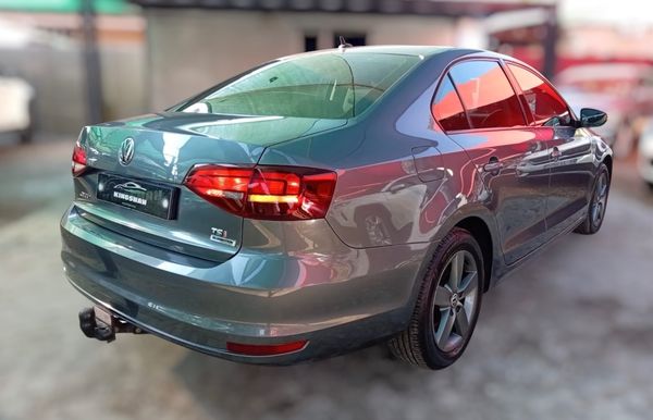 2016-Volkswagen-Jetta-GP-12-TSI-Trendline image:2