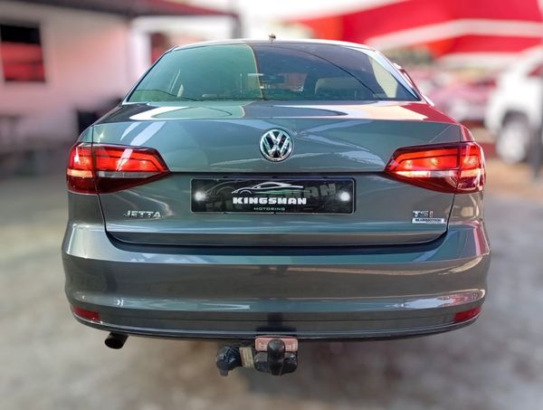 2016-Volkswagen-Jetta-GP-12-TSI-Trendline image:3