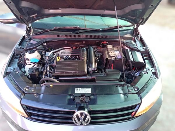 2016-Volkswagen-Jetta-GP-12-TSI-Trendline image:8