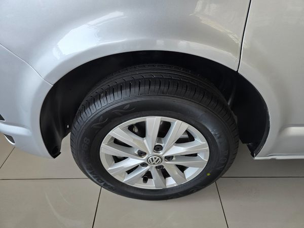 2018-Volkswagen-Kombi-20-TDI-Auto-103kW-Trendline image:23