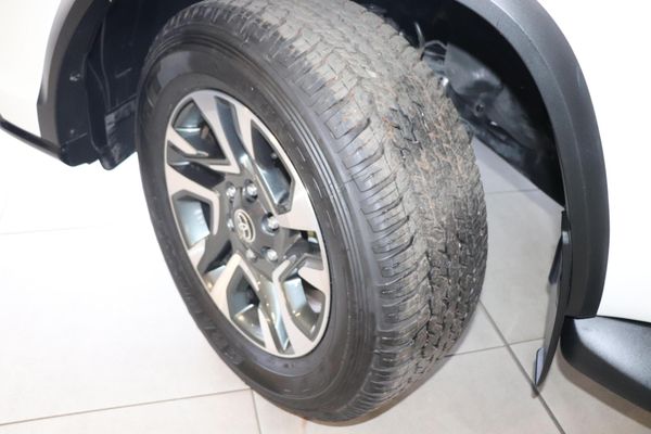 2025-Toyota-Fortuner-28-GD-6-VX-Auto image:10
