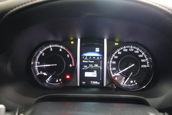 2025-Toyota-Fortuner-28-GD-6-VX-Auto image:4