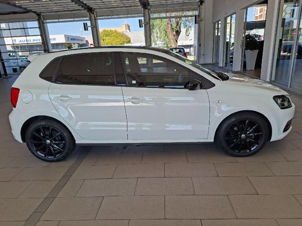 2022-Volkswagen-Polo-Vivo-14-Comfortline-5-dr image:7