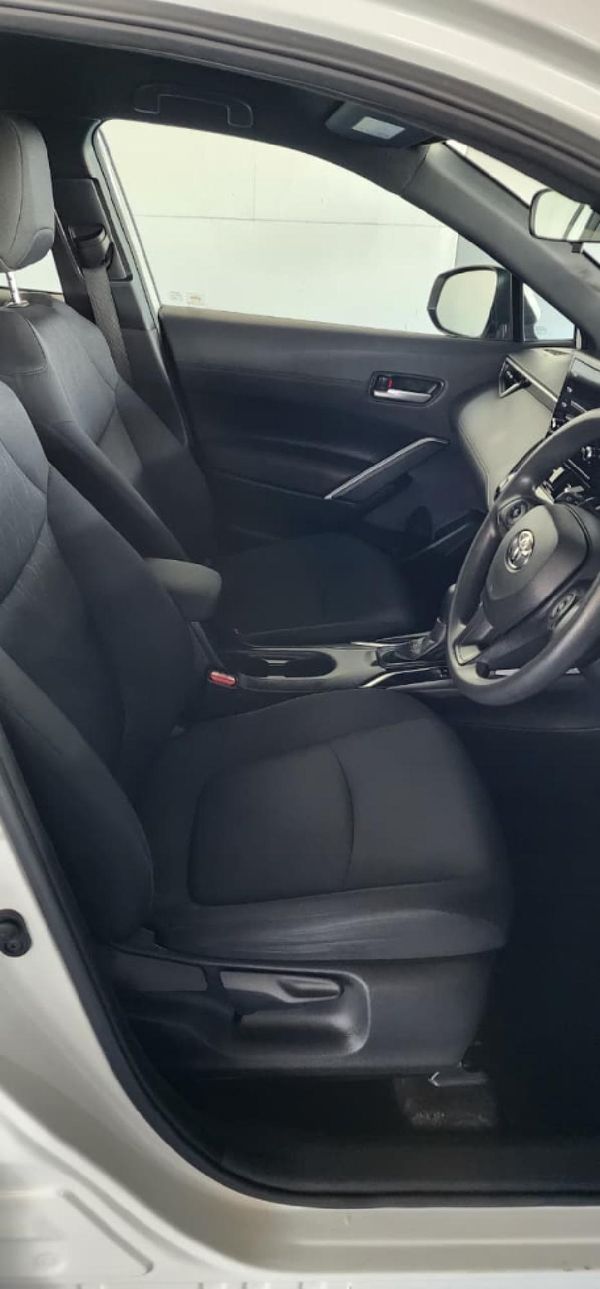 2022-Toyota-Corolla-Cross-18-XI image:12