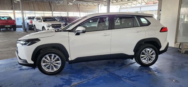 2022-Toyota-Corolla-Cross-18-XI image:3