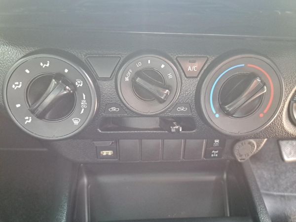 2024-Toyota-Hilux-24-GD-6-Raider-4x4-Auto-Double-Cab image:13