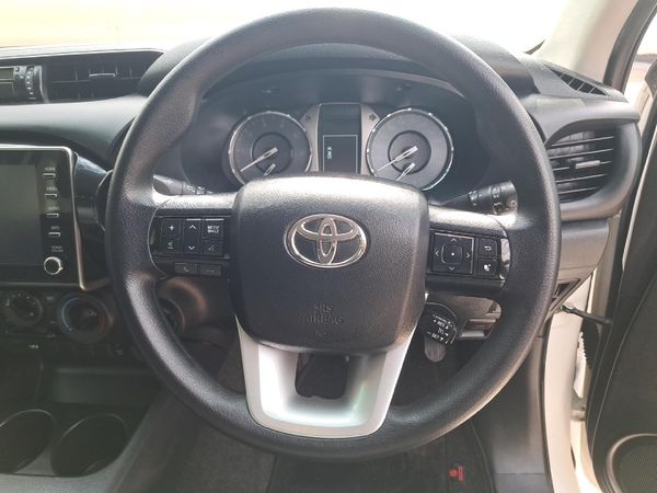 2024-Toyota-Hilux-24-GD-6-Raider-4x4-Auto-Double-Cab image:7
