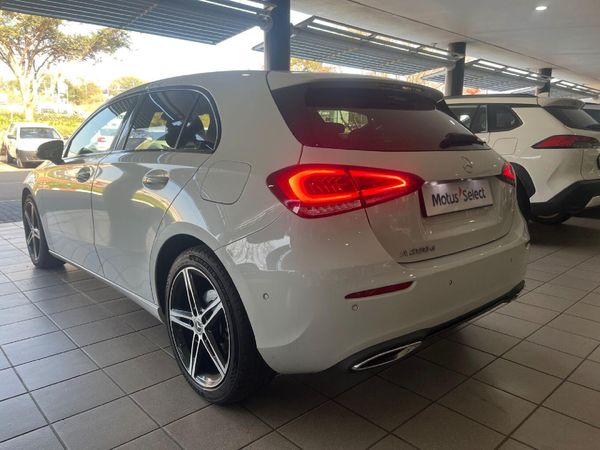 2020-Mercedes-Benz-A-Class-A-200-Sedan image:4