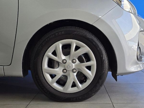 2020-Hyundai-Grand-i10-10-Motion-Auto image:10