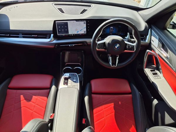 2025-BMW-X1-xDrive30e-M-Sport image:9