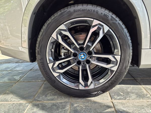 2025-BMW-X1-xDrive30e-M-Sport image:6