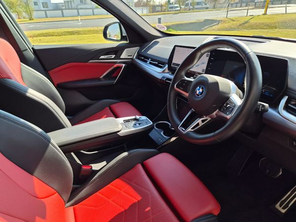 2025-BMW-X1-xDrive30e-M-Sport image:8