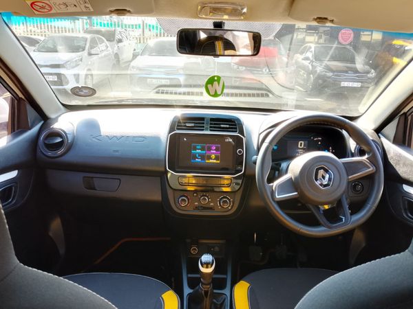 2022-Renault-Kwid-10-climber image:16