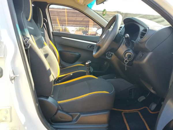 2022-Renault-Kwid-10-climber image:18