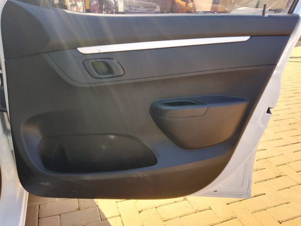 2022-Renault-Kwid-10-climber image:22
