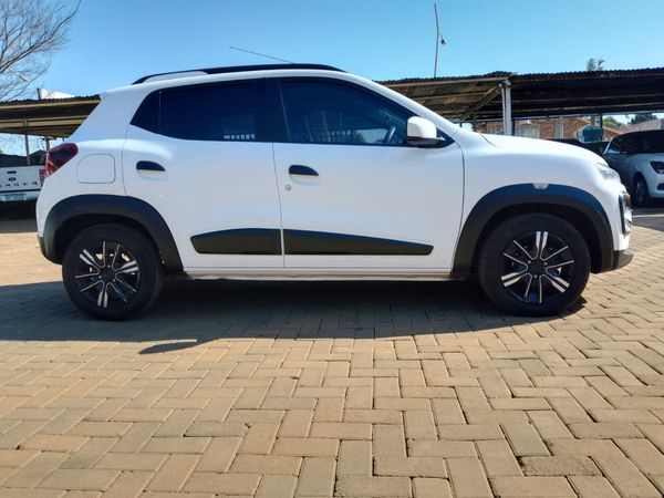2022-Renault-Kwid-10-climber image:2