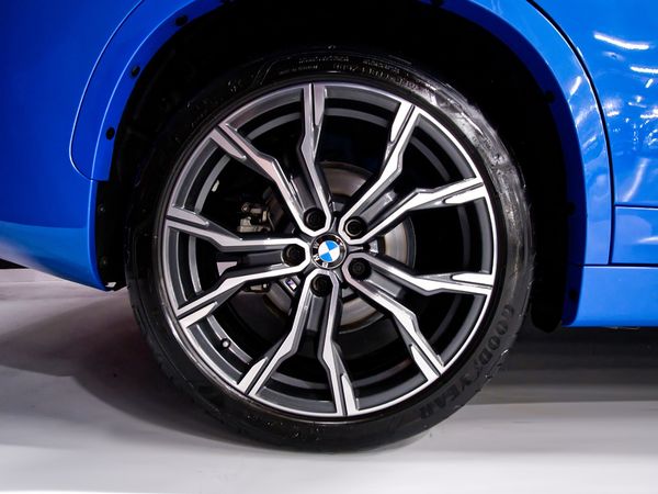 2021-BMW-X1-sDrive18i-M-Sport-Auto image:5