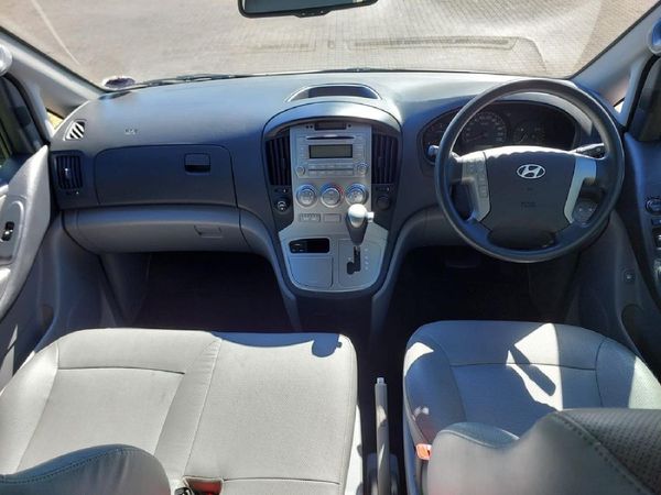 2015-Hyundai-H-1-25-CRDi-VGT-Wagon-Auto image:14
